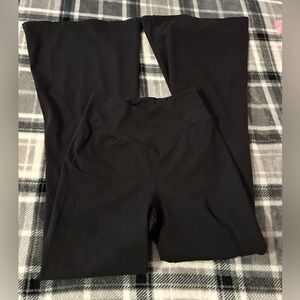 Black flared leggings (hair resistant)